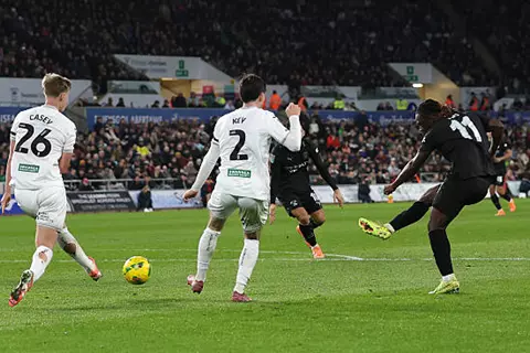 دقيقة بدقيقة.. سوانزي سيتي 1-1 مانشستر سيتي.. استراحة